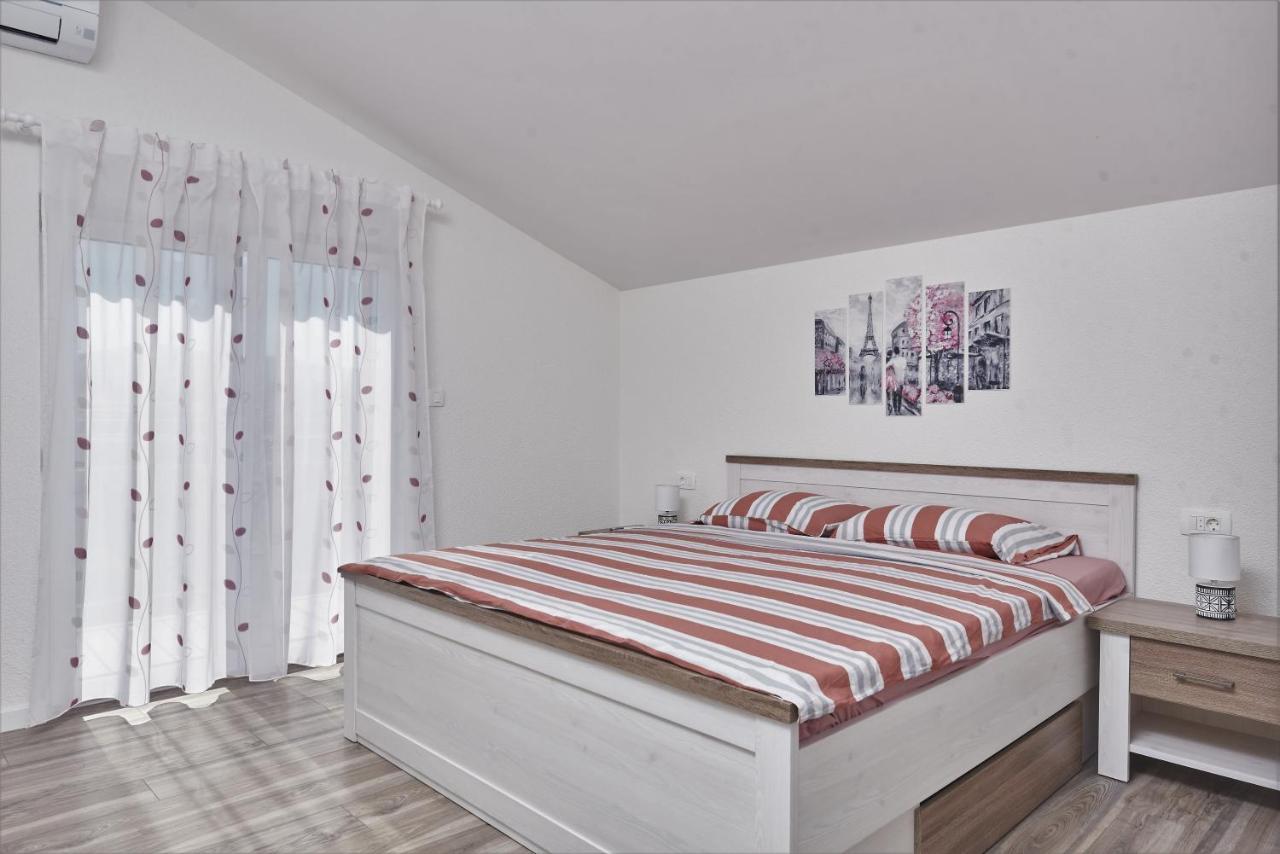 Apartments & Rooms Seaside คาชเตลา ภายนอก รูปภาพ