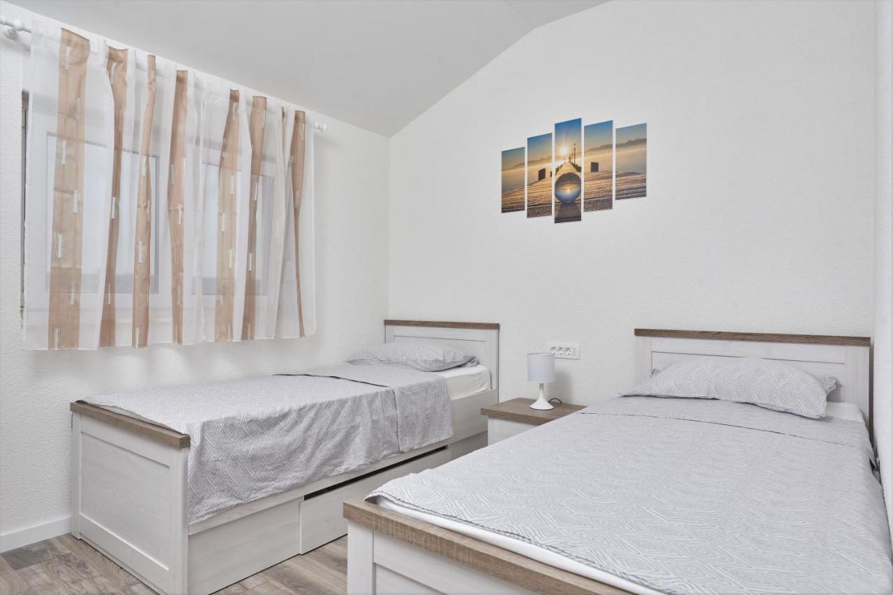 Apartments & Rooms Seaside คาชเตลา ภายนอก รูปภาพ