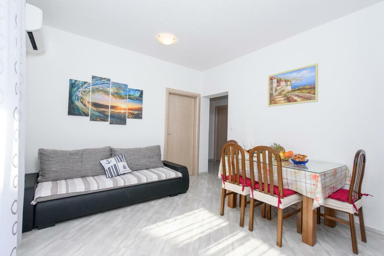 Apartments & Rooms Seaside คาชเตลา ภายนอก รูปภาพ