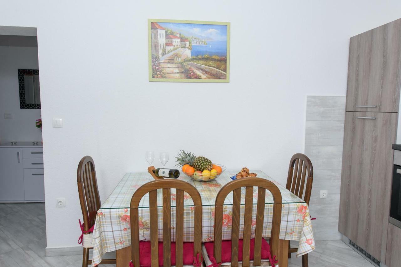 Apartments & Rooms Seaside คาชเตลา ภายนอก รูปภาพ
