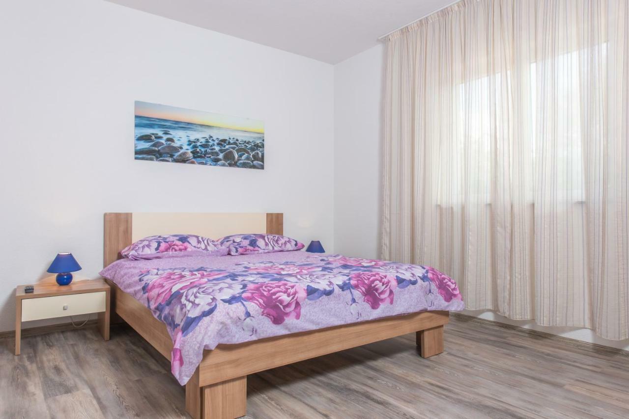 Apartments & Rooms Seaside คาชเตลา ภายนอก รูปภาพ